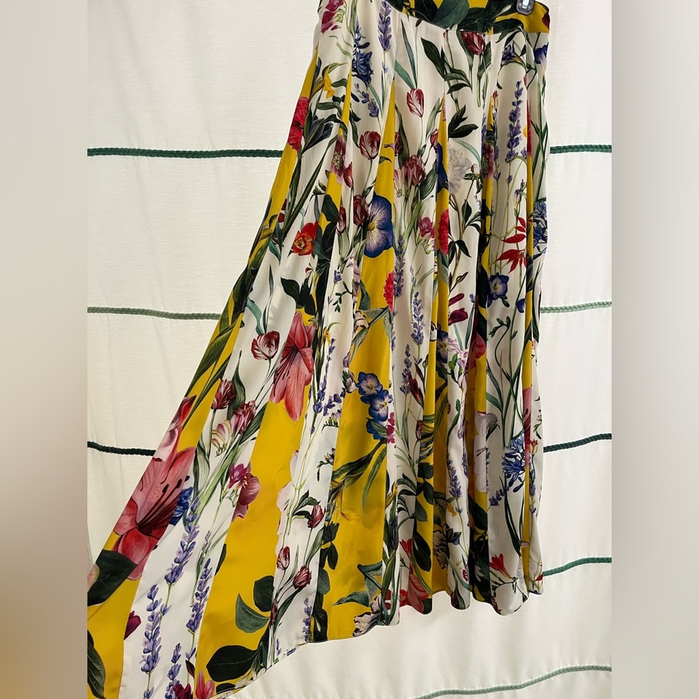 Floral skirt, size 8